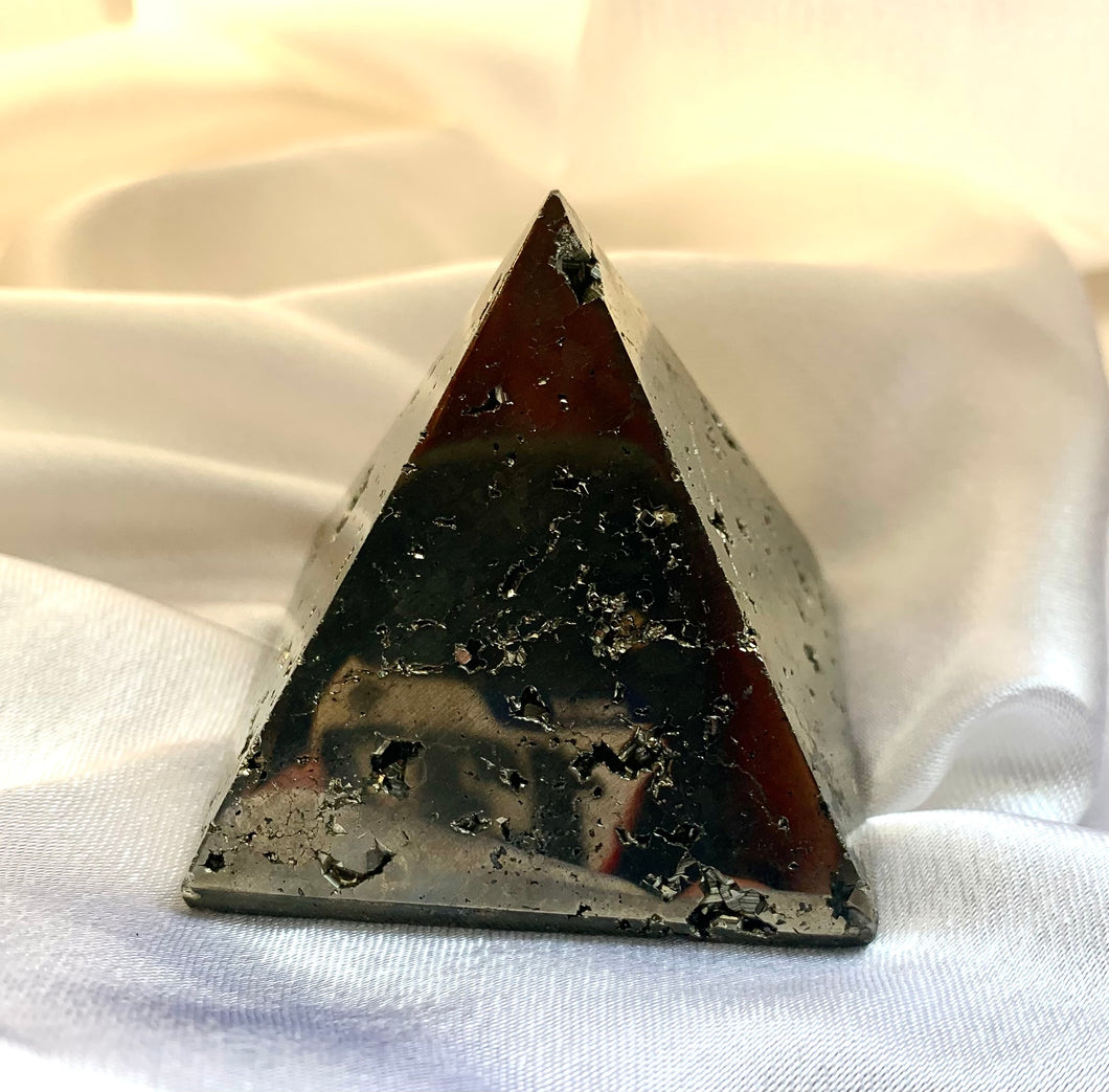 Grande Pyramide en pyrite du Pérou, qualité AAA, minéraux de France