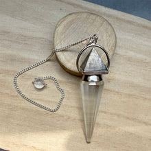 Charger l&#39;image dans la galerie, Pendule artisanal de divination, tourmaline et cristal de roche facetté
