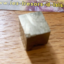 Charger l&#39;image dans la galerie, Cube de pyrite

