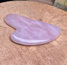 Charger l&#39;image dans la galerie, Gua sha de massage quartz rose
